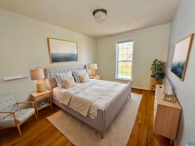 1310 COURTYARD DR, Charlottesville, VA 22903