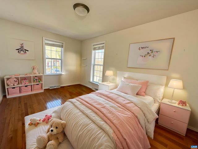 1310 COURTYARD DR, Charlottesville, VA 22903