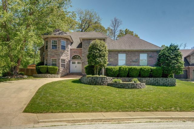 3202 N 10th Street, Ozark, MO 65721