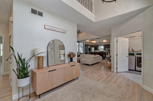 3202 N 10th Street, Ozark, MO 65721