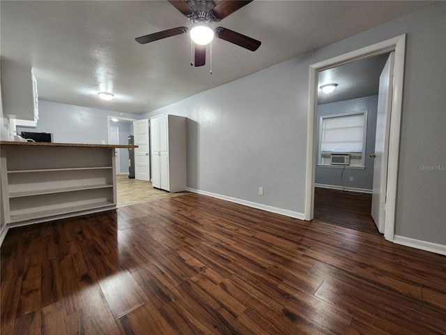 1327 NE 3RD AVENUE, Gainesville, FL 32641