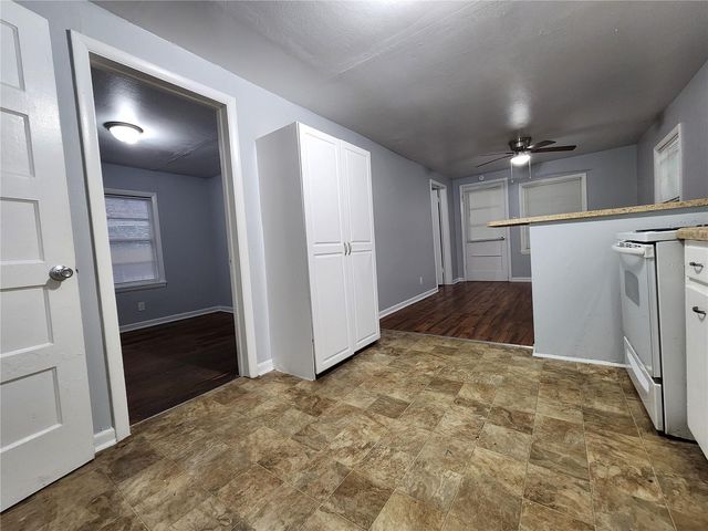 1327 NE 3RD AVENUE, Gainesville, FL 32641