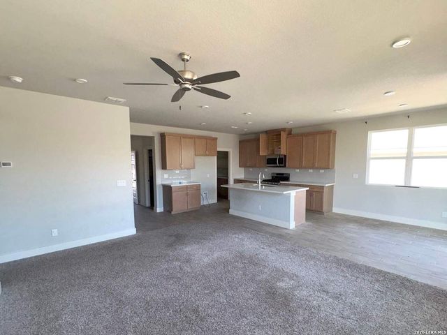 7164 Walkers Loop, San Antonio, TX 78233