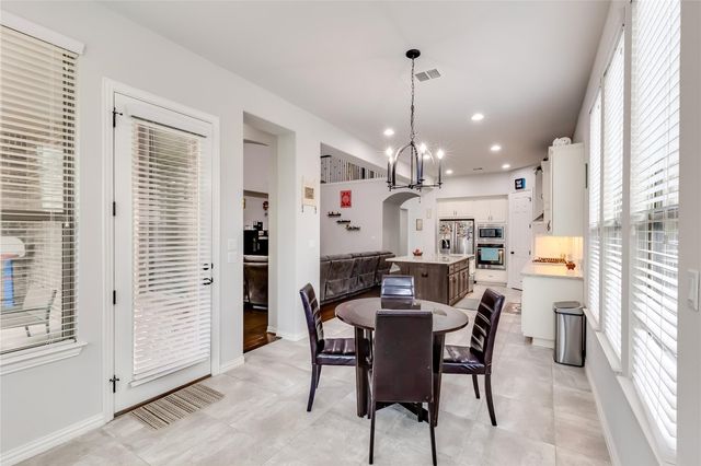 204 Lady Bird LN, Georgetown, TX 78628