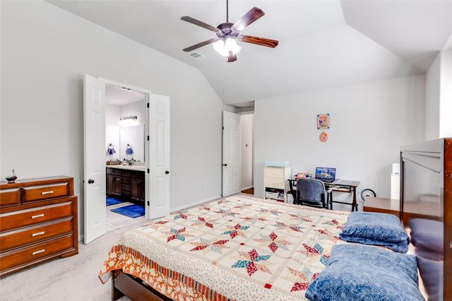 204 Lady Bird LN, Georgetown, TX 78628