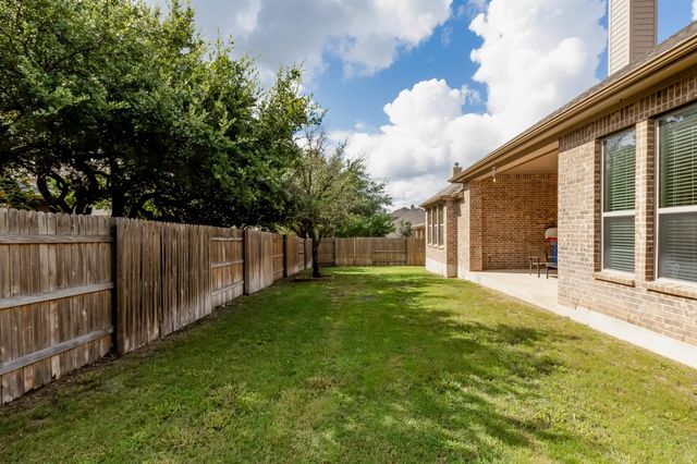 204 Lady Bird LN, Georgetown, TX 78628