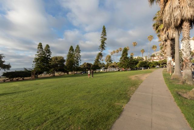 1039 Coast Blvd E, La Jolla, CA 92037