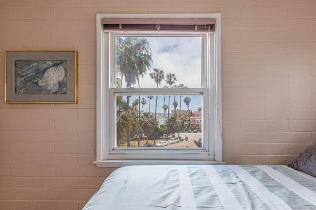 1039 Coast Blvd E, La Jolla, CA 92037