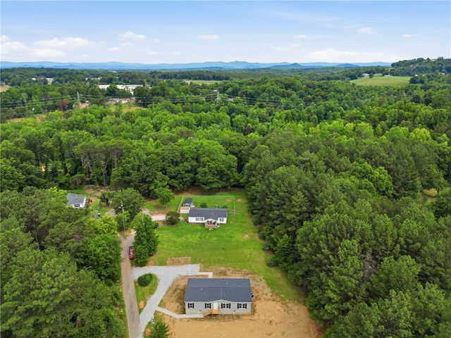 104 Tomahawk Drive, Easley, SC 29640