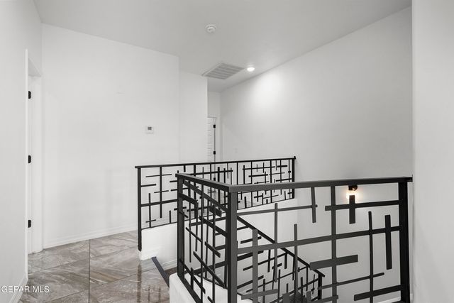 6315 ESCONDIDO Drive J, El Paso, TX 79912