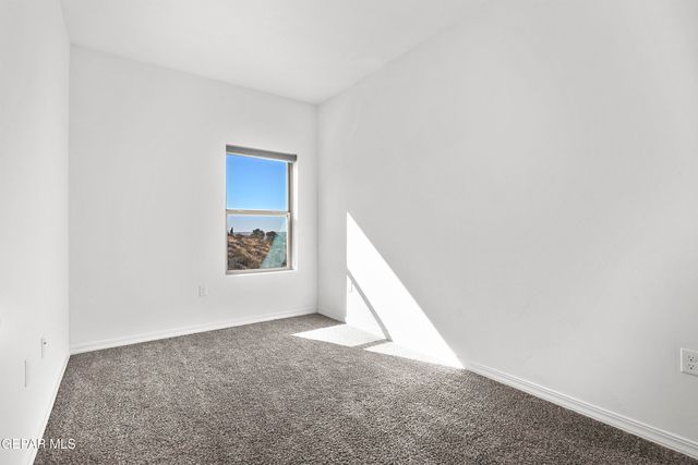 6315 ESCONDIDO Drive J, El Paso, TX 79912