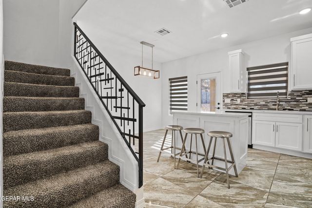 6315 ESCONDIDO Drive J, El Paso, TX 79912