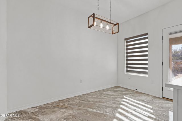 6315 ESCONDIDO Drive J, El Paso, TX 79912