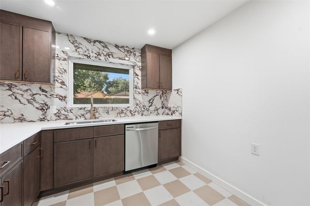4709 Nina Lee Lane, Houston, TX 77092