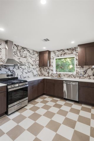 4709 Nina Lee Lane, Houston, TX 77092