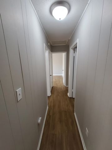 5142 FAIRLEY DR, Memphis, TN 38109