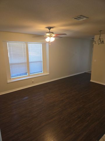 1629 Summer Hill Court, Granbury, TX 76048