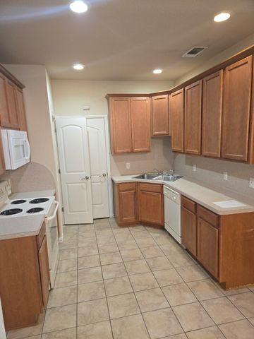 1629 Summer Hill Court, Granbury, TX 76048