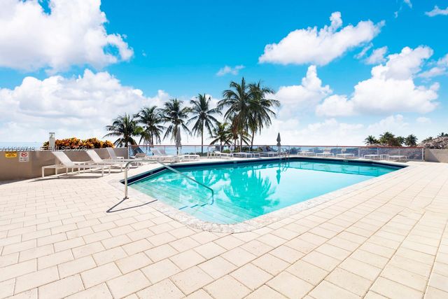 6767 Collins Ave 1903, Miami Beach, FL 33141