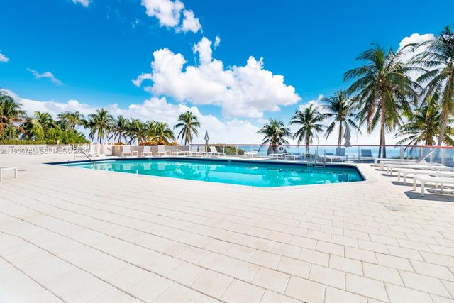 6767 Collins Ave 1903, Miami Beach, FL 33141