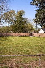 107 Penick Road, Waller, TX 77484