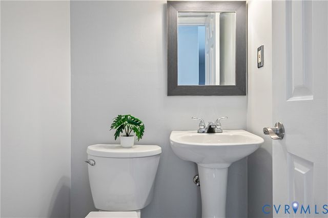 34 Brandywine Ct, Colonial Heights, VA 23834