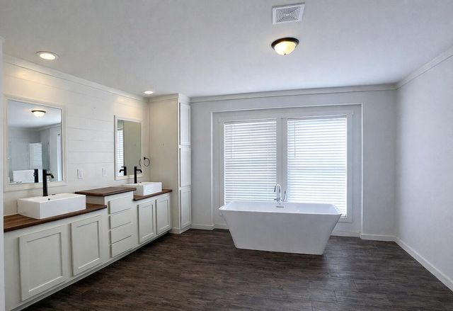 3168 I-27, Abernathy, TX 79311