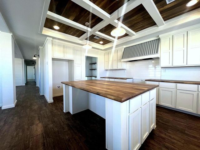 3168 I-27, Abernathy, TX 79311