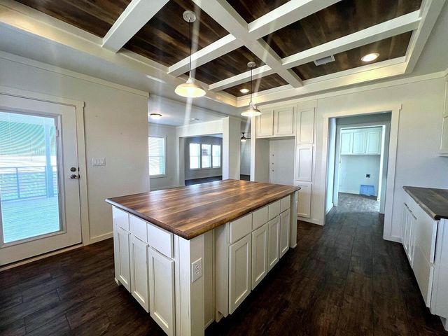 3168 I-27, Abernathy, TX 79311