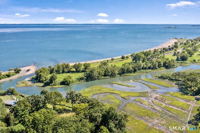 11 Beachside Common, Westport, CT 06880