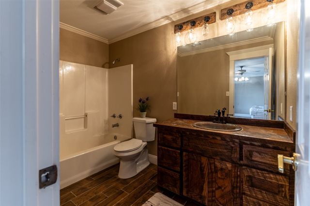 938 County Road 1655, Mt Pleasant, TX 75455