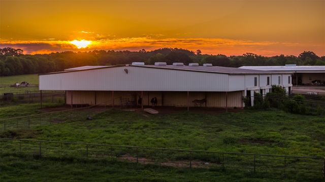 938 County Road 1655, Mt Pleasant, TX 75455