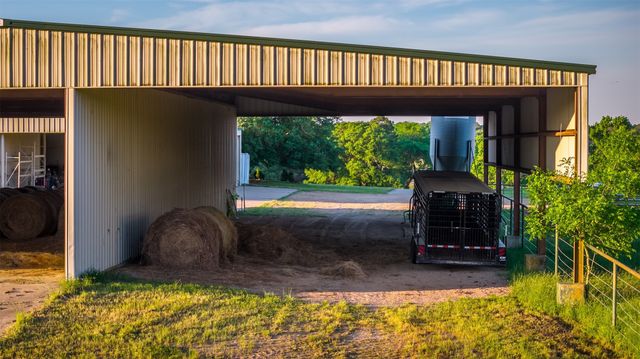 938 County Road 1655, Mt Pleasant, TX 75455
