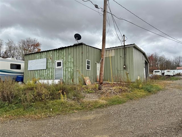 8610 PERRY Highway, Erie, PA 16509