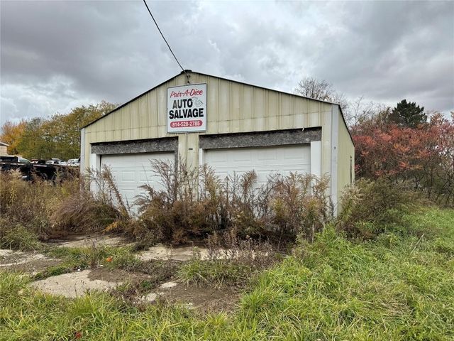 8610 PERRY Highway, Erie, PA 16509