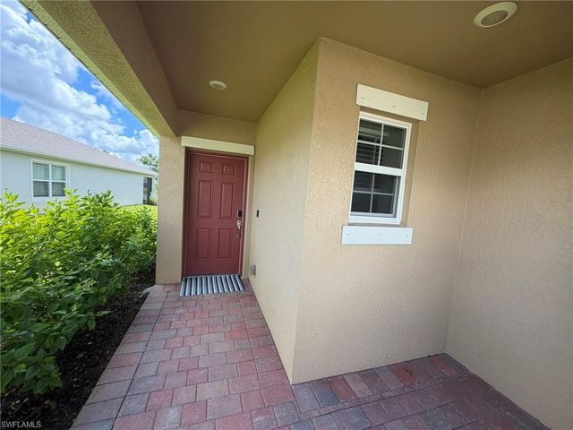 18524 Cronin Sand LN, North Fort Myers, FL 33917