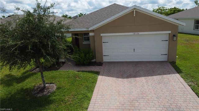 18524 Cronin Sand LN, North Fort Myers, FL 33917
