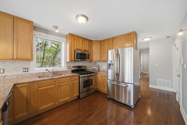 7501 W Irving Park Road 2, Chicago, IL 60634
