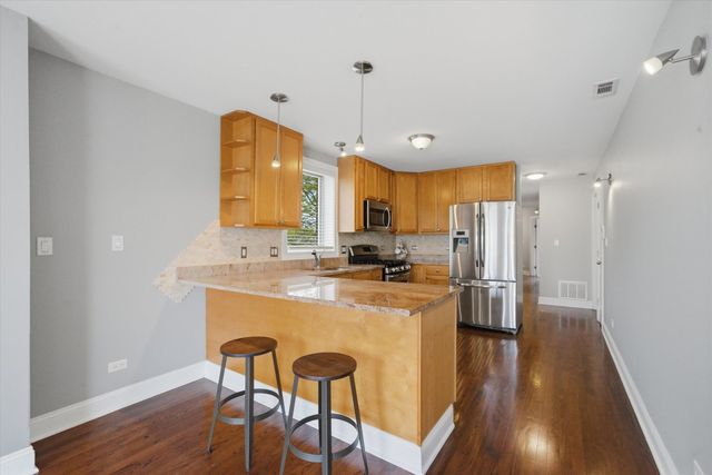 7501 W Irving Park Road 2, Chicago, IL 60634
