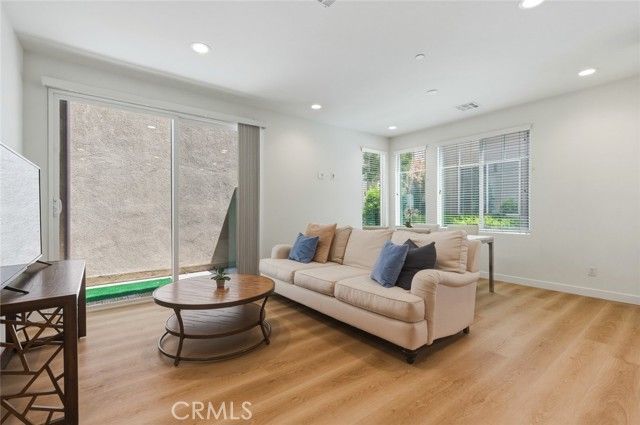595 Cultivate, Irvine, CA 92618
