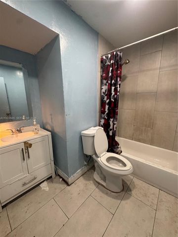 2231 NW 43rd Ter, Lauderhill, FL 33313