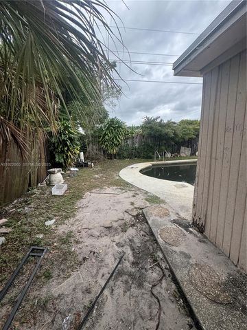 2231 NW 43rd Ter, Lauderhill, FL 33313