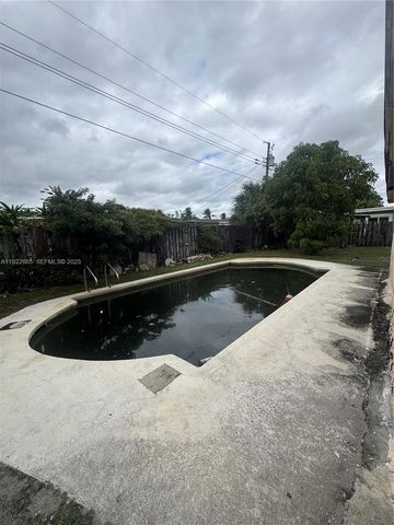 2231 NW 43rd Ter, Lauderhill, FL 33313