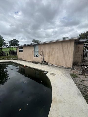 2231 NW 43rd Ter, Lauderhill, FL 33313
