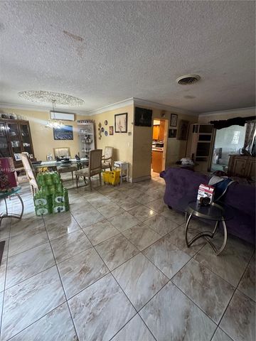 2231 NW 43rd Ter, Lauderhill, FL 33313