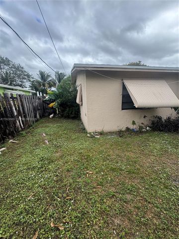 2231 NW 43rd Ter, Lauderhill, FL 33313