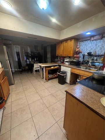 2231 NW 43rd Ter, Lauderhill, FL 33313