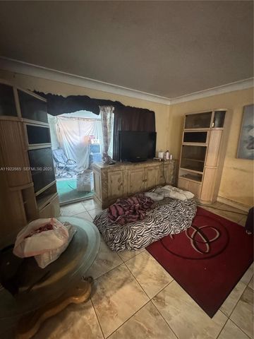 2231 NW 43rd Ter, Lauderhill, FL 33313