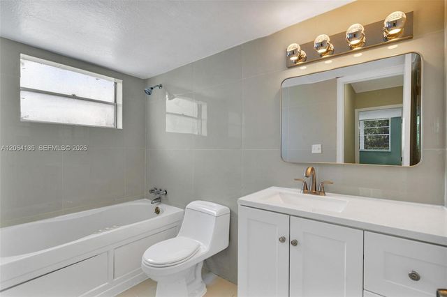 1465 NE 123rd St 416, North Miami, FL 33161