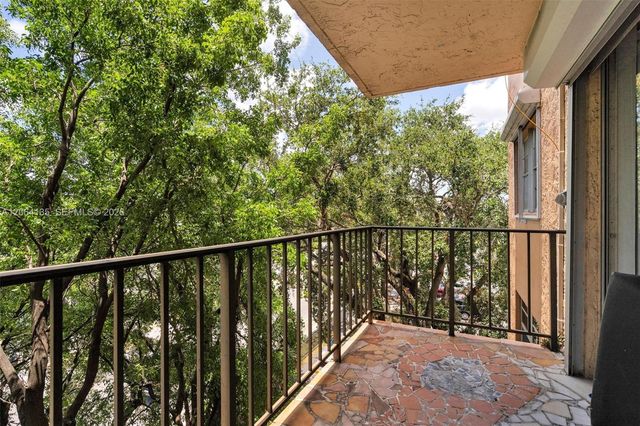 1465 NE 123rd St 416, North Miami, FL 33161